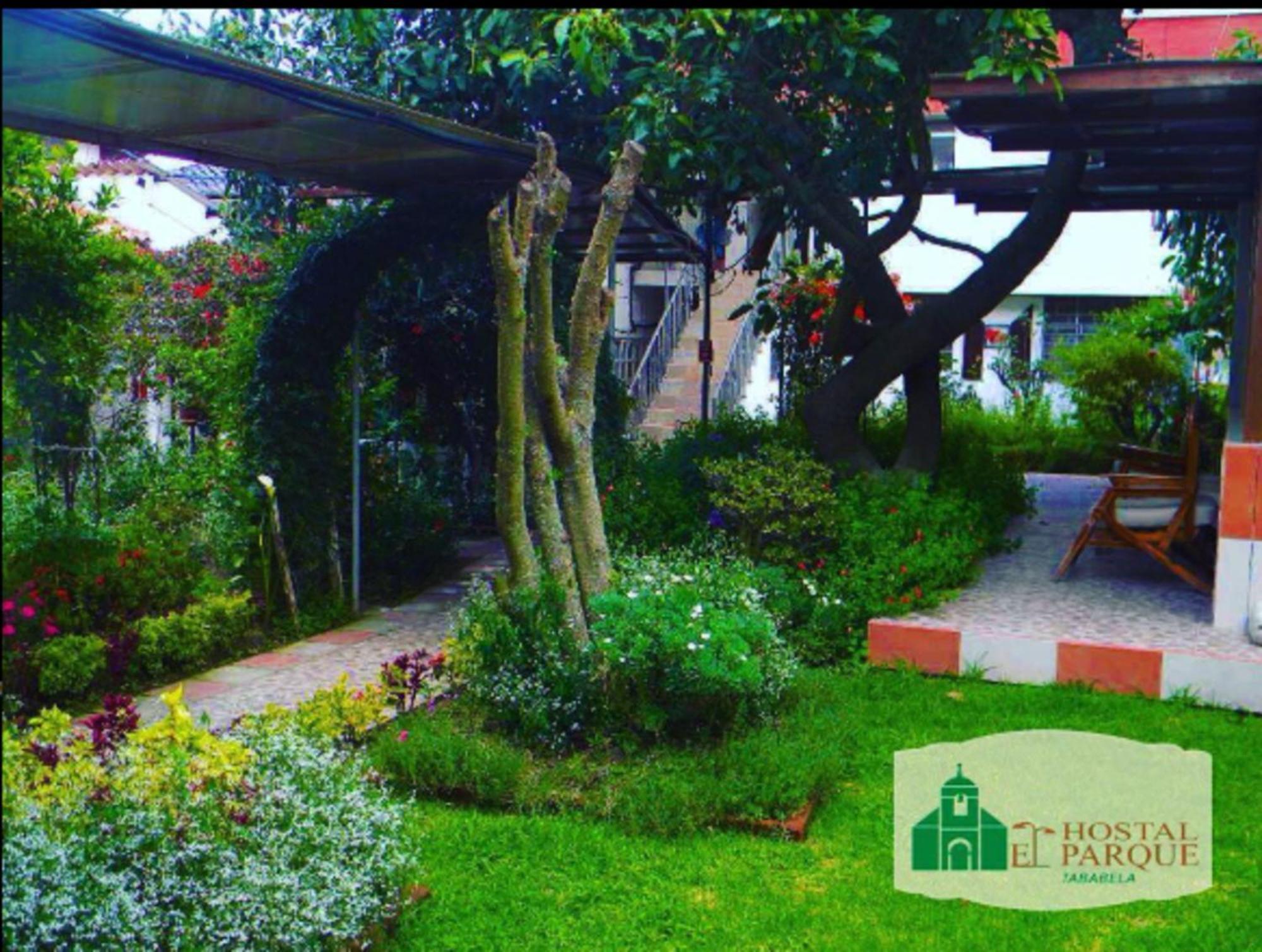 Hostal El Parque Tababela Eksteriør bilde